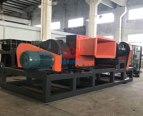 床板撕碎機(jī) 無錫撕碎機(jī) 馬鞍山聯(lián)冠機(jī)械公司高清圖片 高清大圖